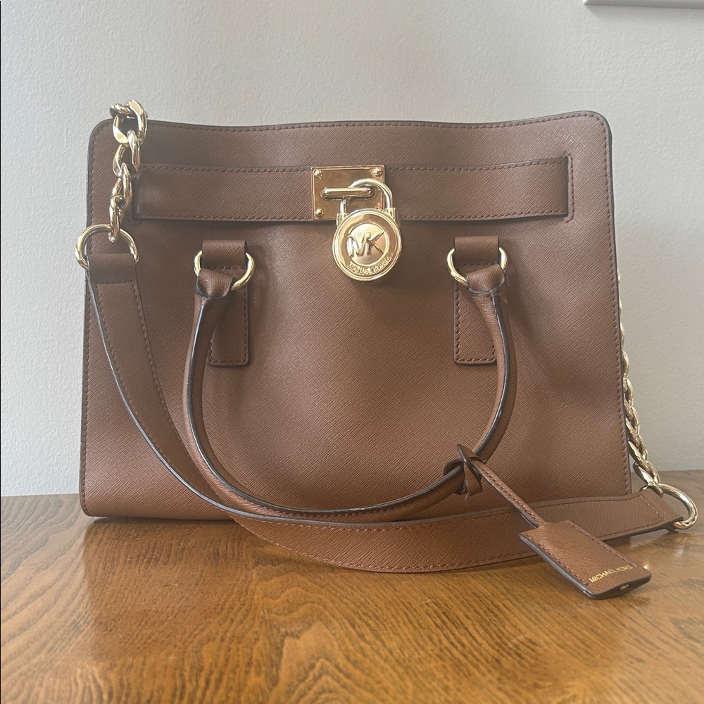 Michael Kors Classic Hamilton Leather Handbag, excellent condition, chic